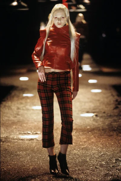 Look 75